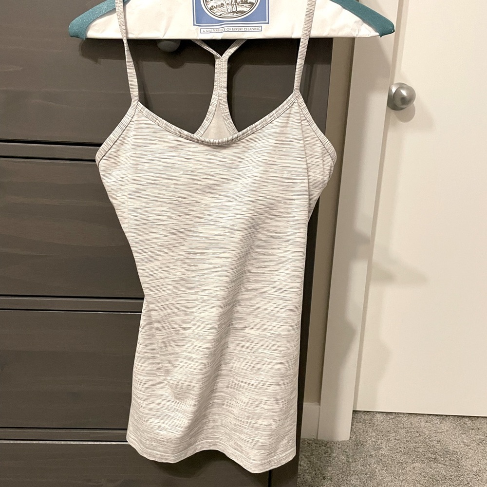 Lululemon top
